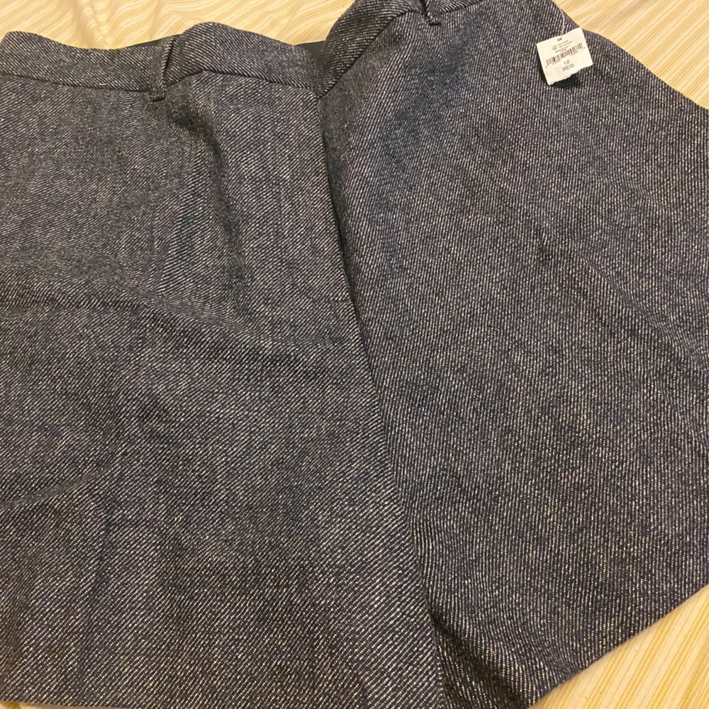 New w/tag Ladies Shorts made of Laine Material (wool material)